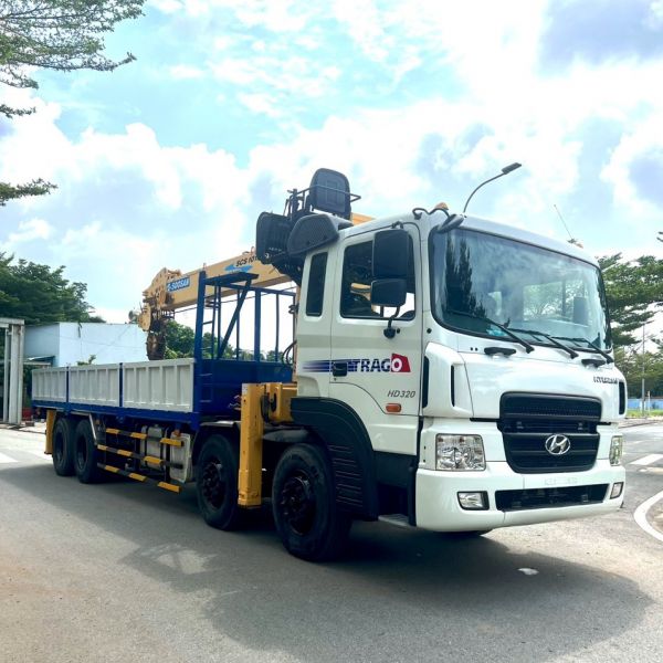 Cho thuê xe tải Hyundai 8 tấn gắn cần cẩu Soosan 10 tấn 5 khúc Cho thuê xe tải Hyundai 8 tấn gắn cần cẩu Soosan 10 tấn 5 khúc