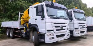 Xe Tải Howo Gắn Cẩu Knuckle Boom | Cẩu Gấp Khúc Hiện Đại Hiệu Năng Cao